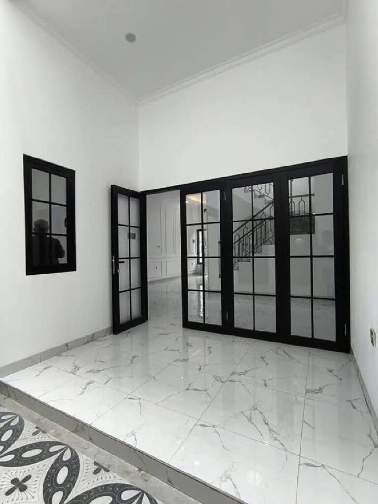Pintu Aluminium Kaca